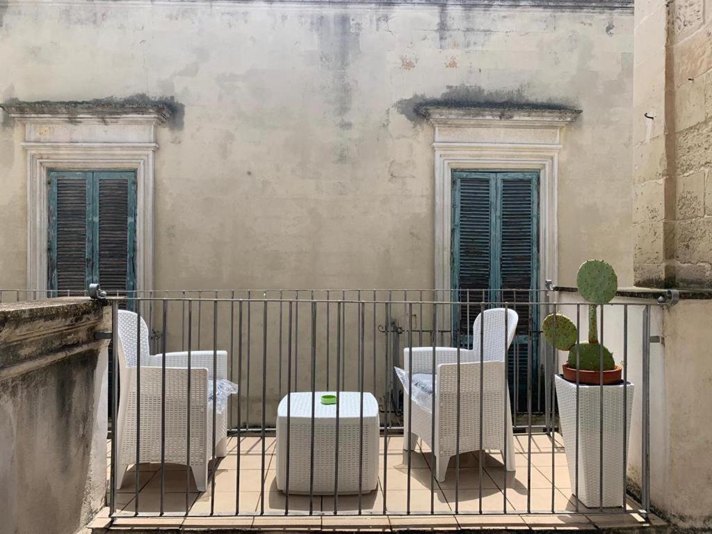 לצ'ה Convivo Apartment Palazzo Galateo מראה חיצוני תמונה