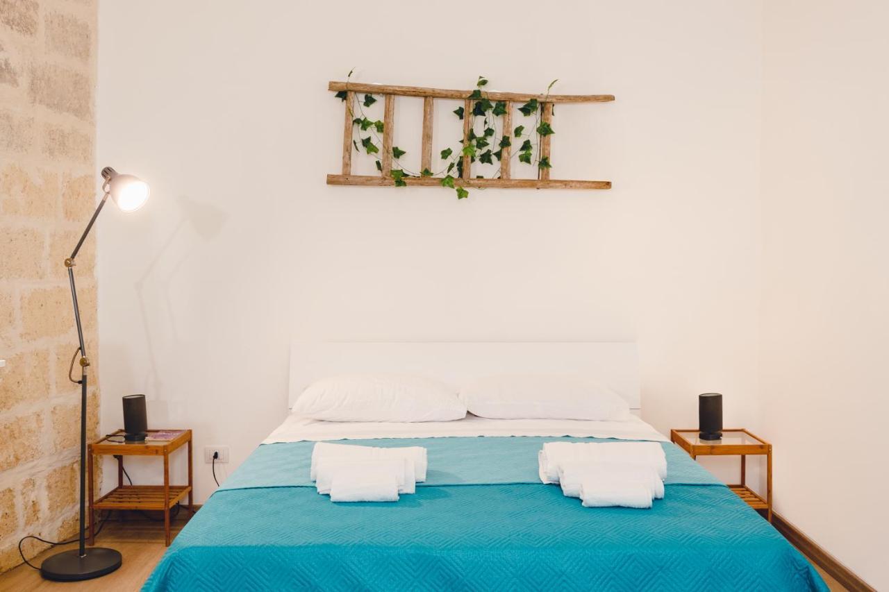 לצ'ה Convivo Apartment Palazzo Galateo מראה חיצוני תמונה