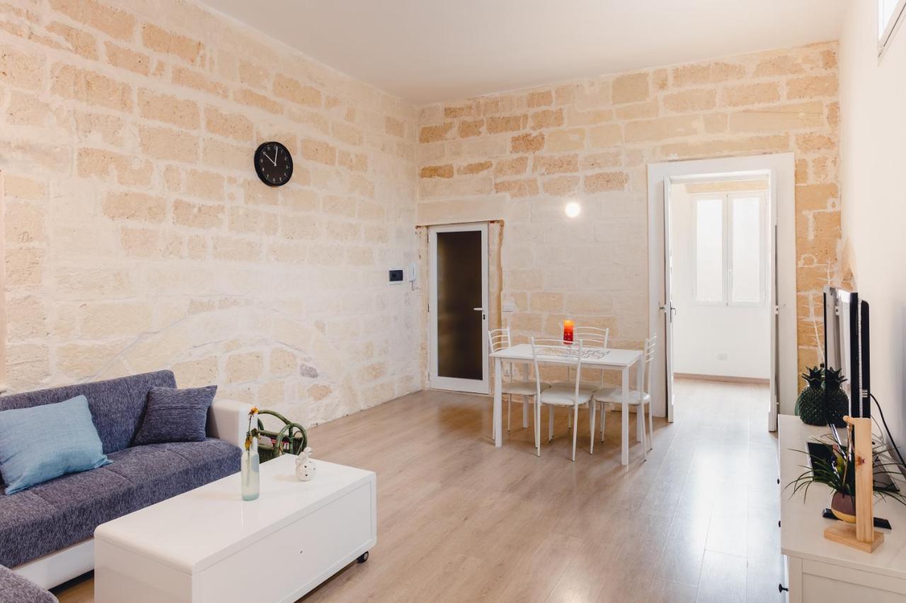 לצ'ה Convivo Apartment Palazzo Galateo מראה חיצוני תמונה