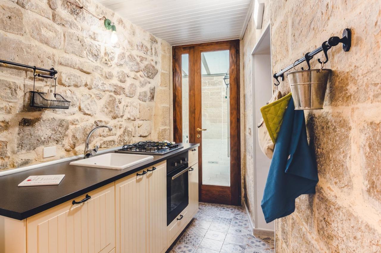 לצ'ה Convivo Apartment Palazzo Galateo מראה חיצוני תמונה