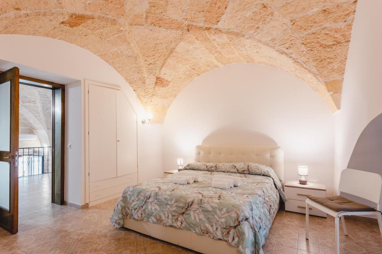 לצ'ה Convivo Apartment Palazzo Galateo מראה חיצוני תמונה