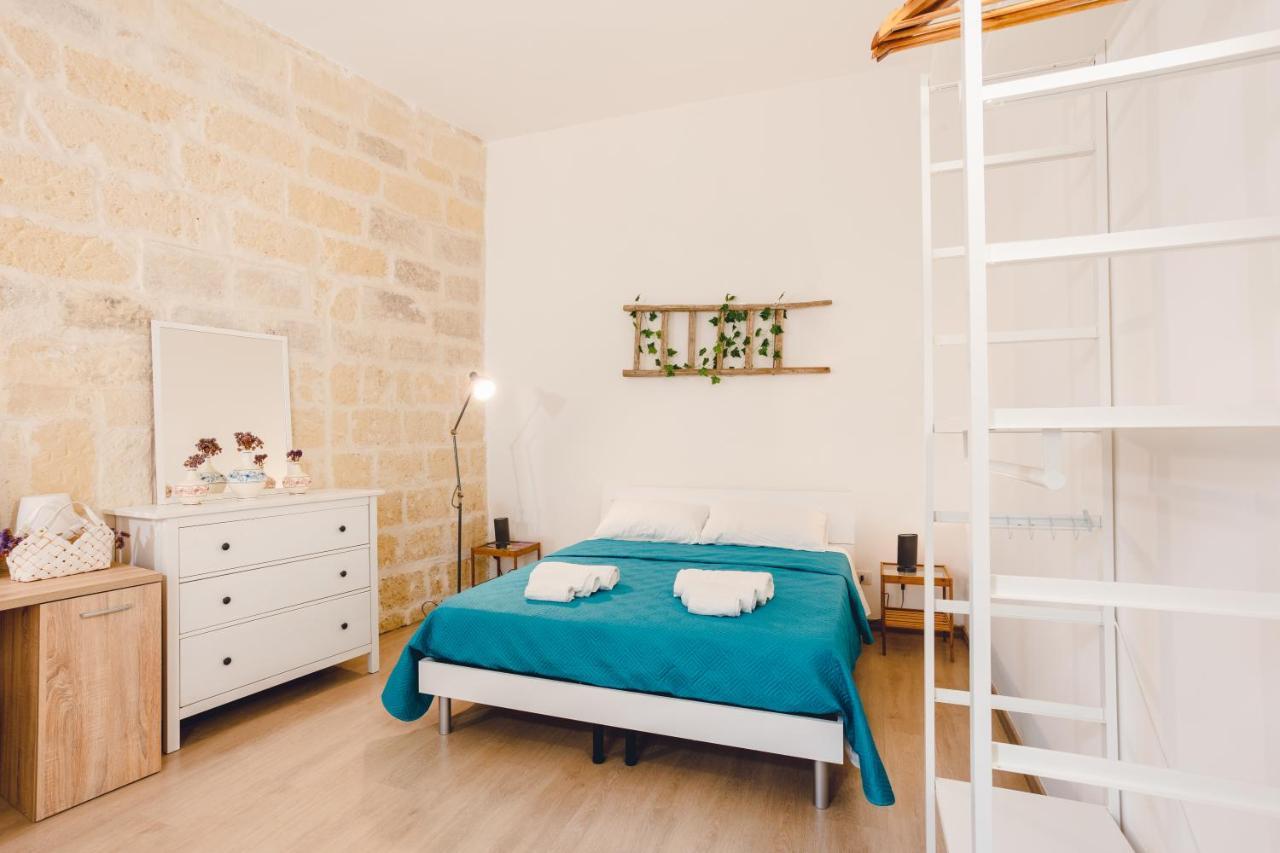 לצ'ה Convivo Apartment Palazzo Galateo מראה חיצוני תמונה