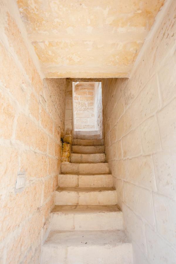 לצ'ה Convivo Apartment Palazzo Galateo מראה חיצוני תמונה