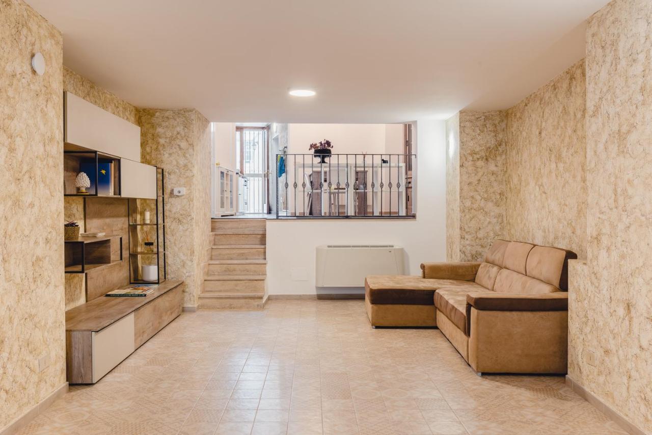 לצ'ה Convivo Apartment Palazzo Galateo מראה חיצוני תמונה