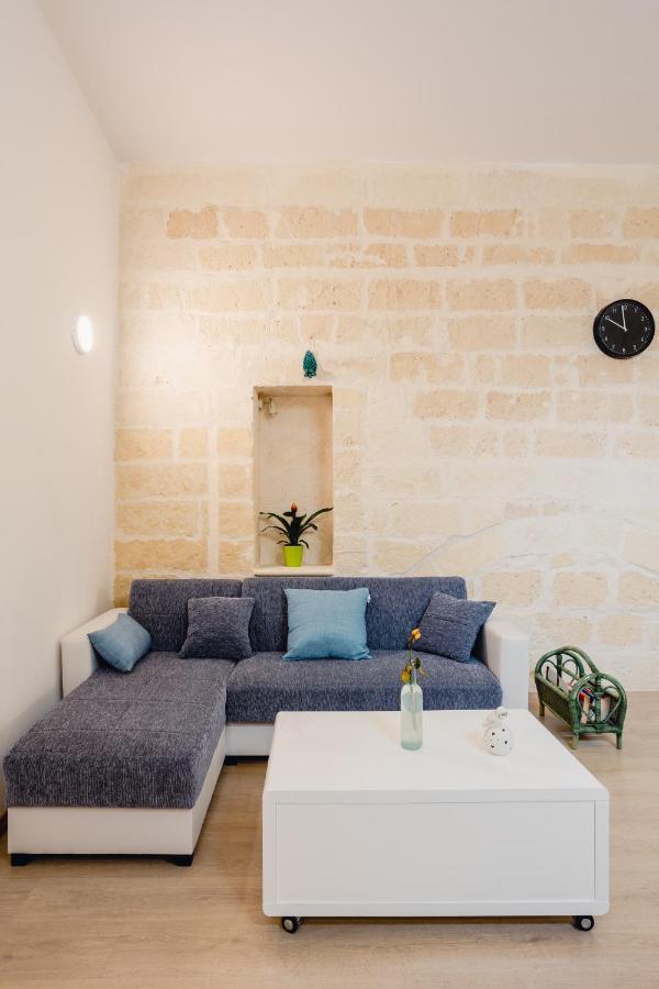 לצ'ה Convivo Apartment Palazzo Galateo מראה חיצוני תמונה