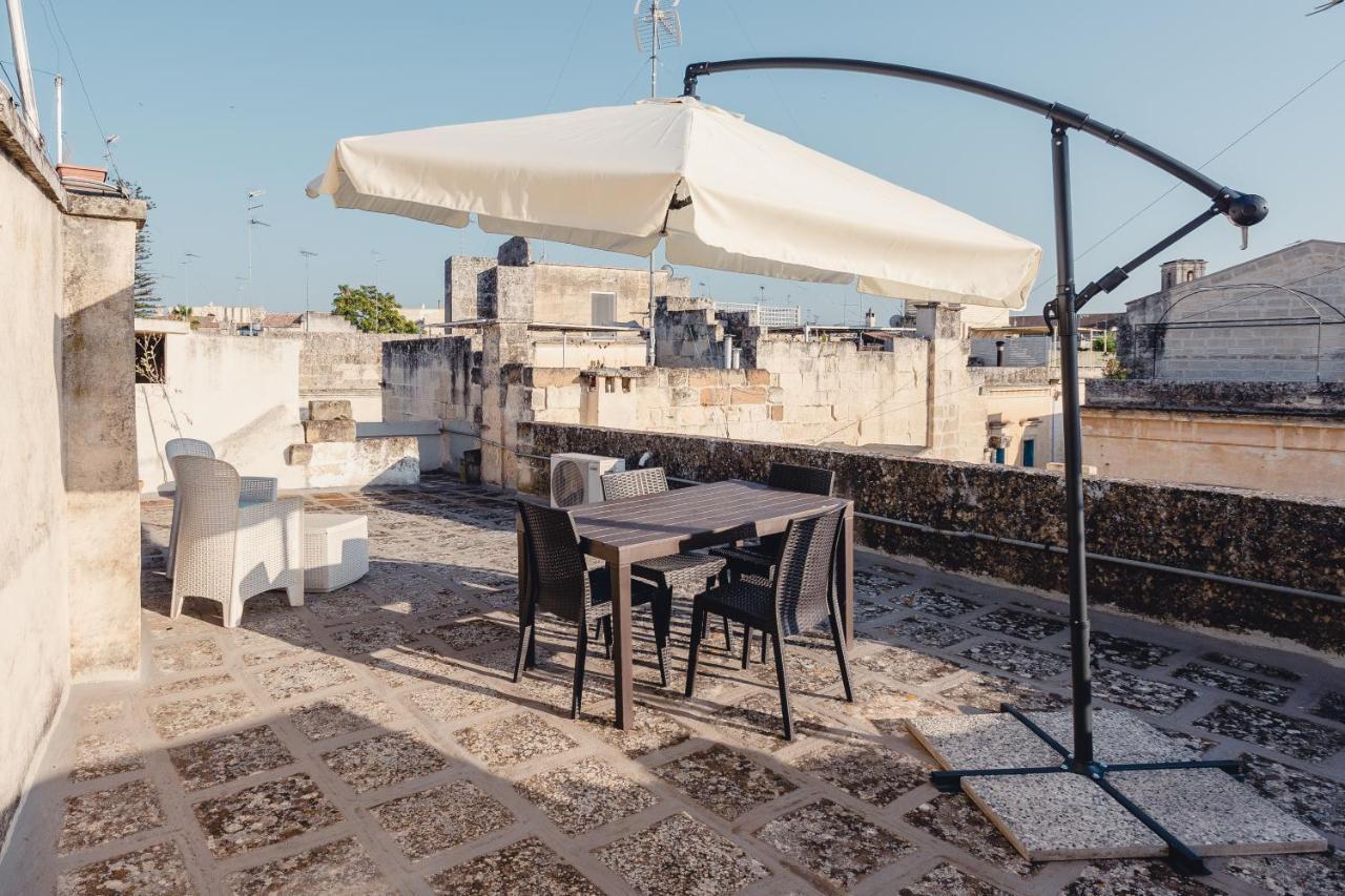 לצ'ה Convivo Apartment Palazzo Galateo מראה חיצוני תמונה